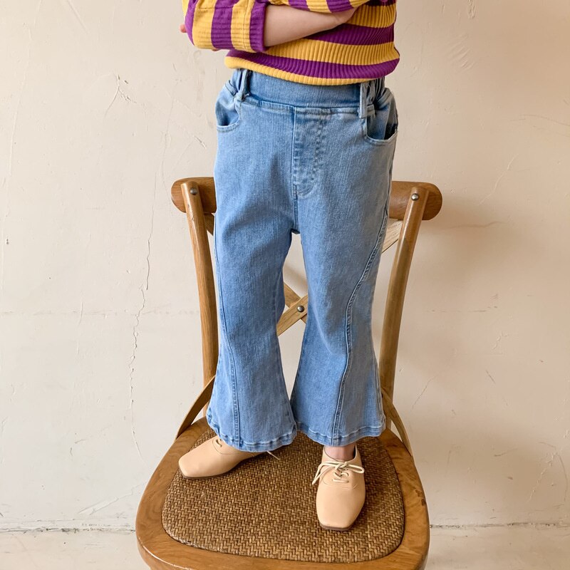 Primavera 2021 moda casual pantaloni svasati in denim per bambini ragazze brevi jeans tinta unita con taglio a stivale