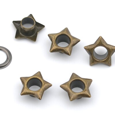 60 sæt metaløje 5mm metal messing øjer med vaskemaskine stjerne form metal gennemføring øjer sølv / sort jy -014