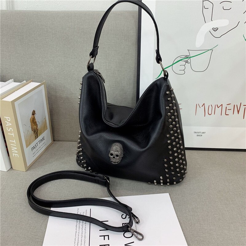 Punk skull borse a tracolla da donna grande capacità moda rivetto borsa da donna in pelle PU nera hobos femminile borse a tracolla bit tote