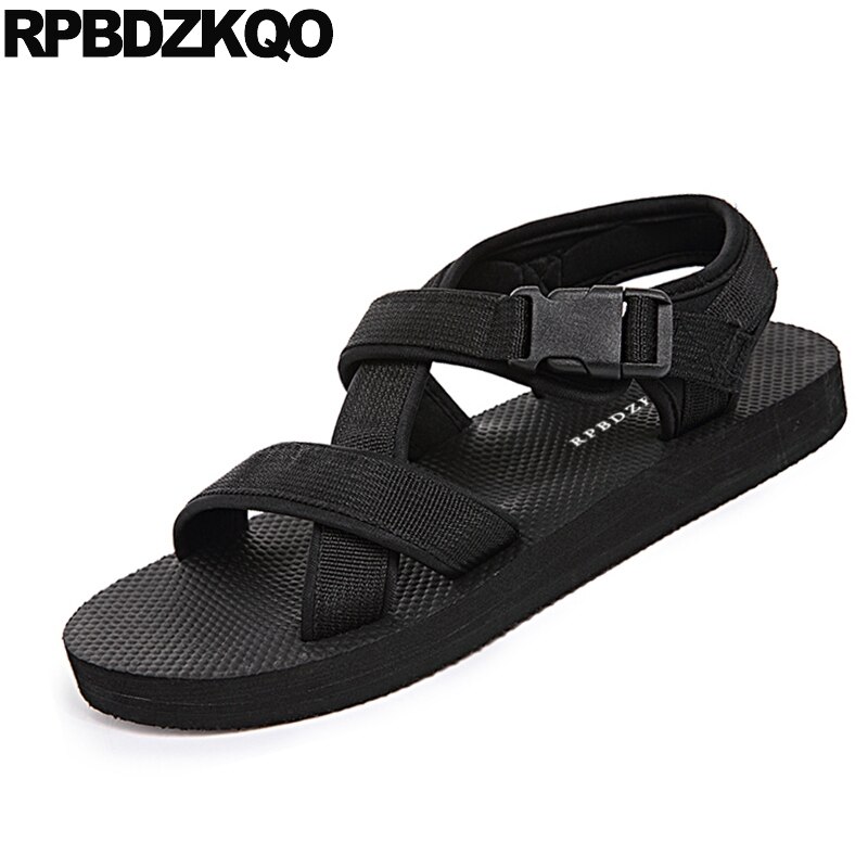 Casual sort udendørs strop mænd gladiator sandaler sommer åndbare sko vand flad strand kendt mærke vandtæt