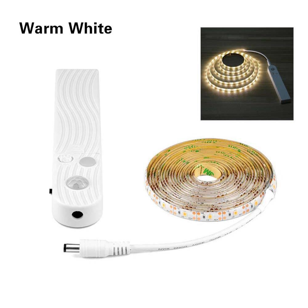 5v bevegelsessensor smart lampe automatisk på/av led stripe 1m 2m 3m led tape nattbord trapper garderobe natt sikkerhetslampe batteristrøm: Varm hvit / 3m