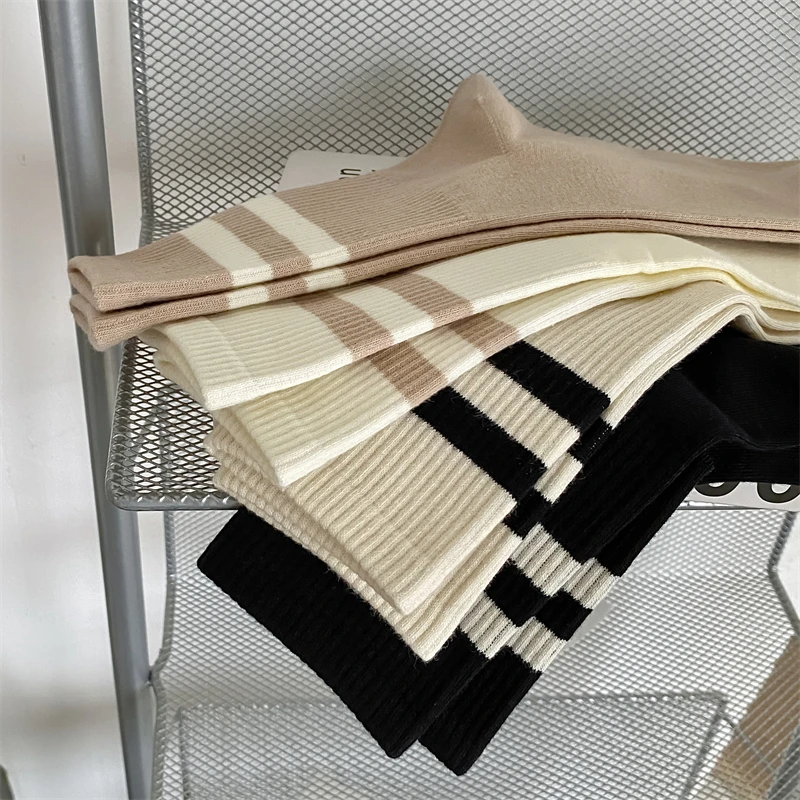Femmes chaussettes japonaise automne nouvelle nouveauté couleur bonbon sport équipage chaussettes pour filles Style Preppy rayé chaussettes décontracté