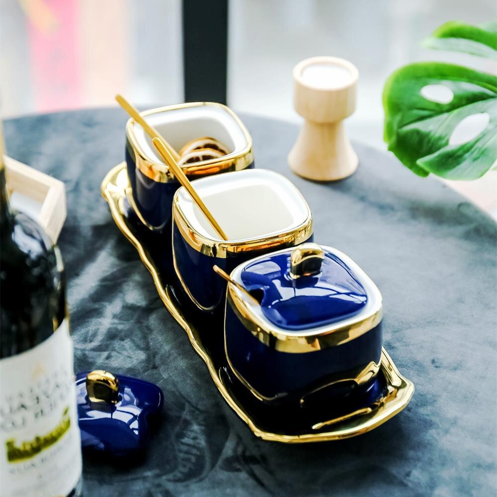 Noord-europese indigo blauwe keramische kruidkruik suikerpot Zout shaker Kruiden bowls Vier stuk bloem thee