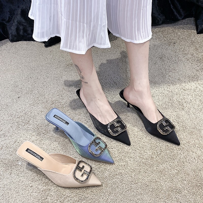Damesschoenen met spitse neus, muiltjes, hakken en stiletto's