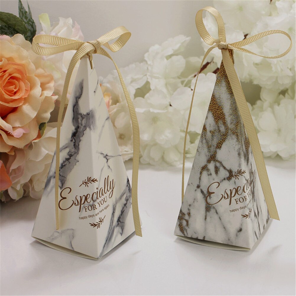 50Pcs Pyramid Shape Candy Boxes with Ribbon Wedding Birthday Party Favor GQ