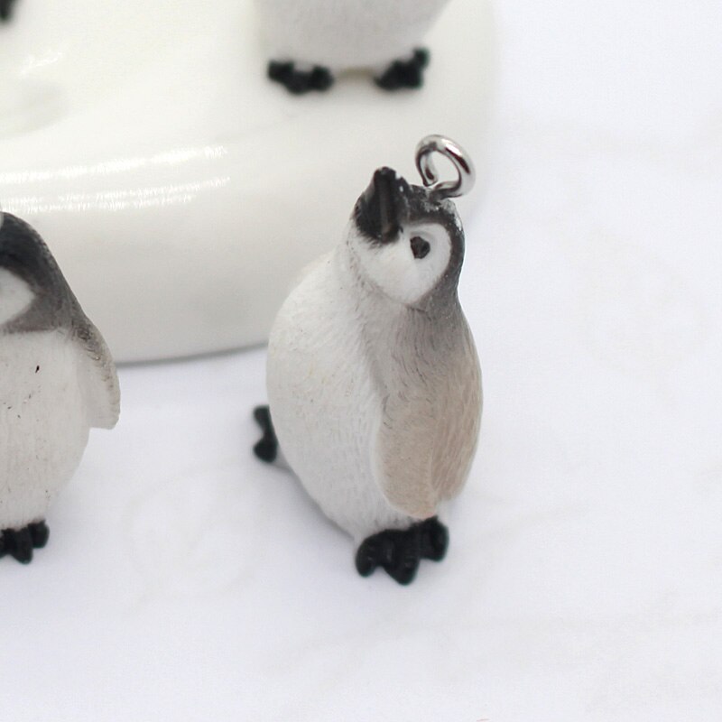 2 stücke Super Nette Kopf hoch Pinguin Ohrring Harz Charme 3D Handwerk Ebene Ohrringe Halskette Keychain Anhänger Schmuck Erkenntnisse