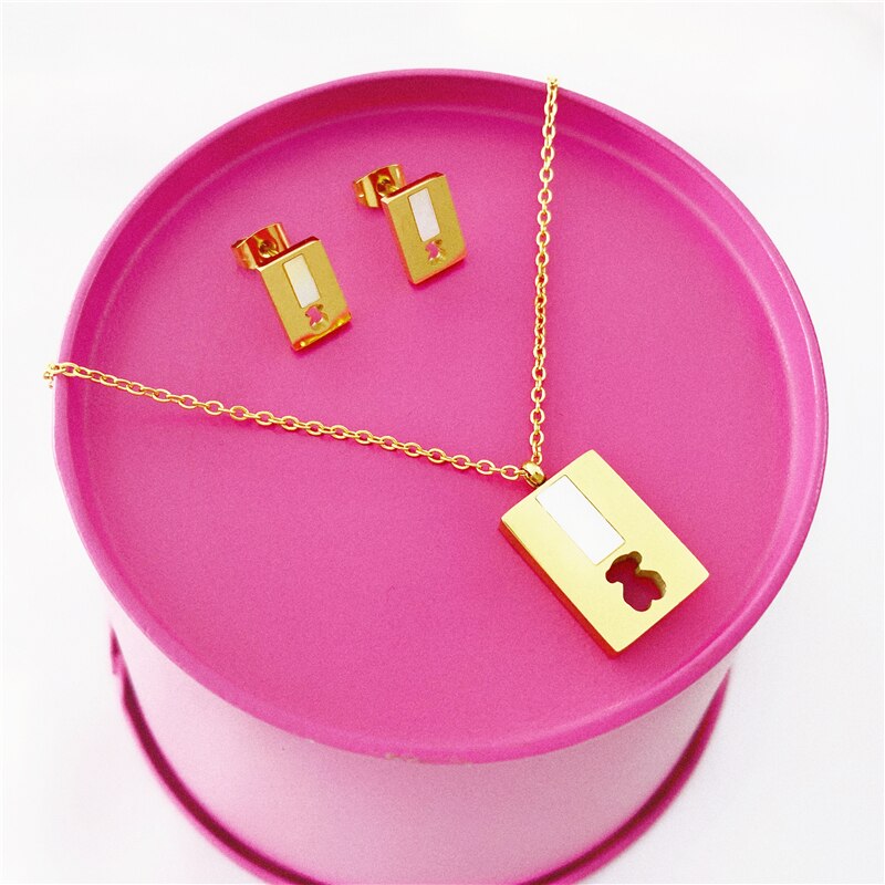 Femmes colliers en acier inoxydable bijoux boucles d'oreilles mignon ours pendentifs populaires deux couleurs peuvent choisir: Gold