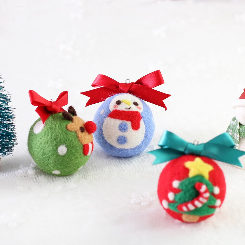 Handmade Diy Wool Felt Kit Santa Keychain Series Felt Kit Christmas Decoration Hangings Snowman Elk Felt Ball Handicraft