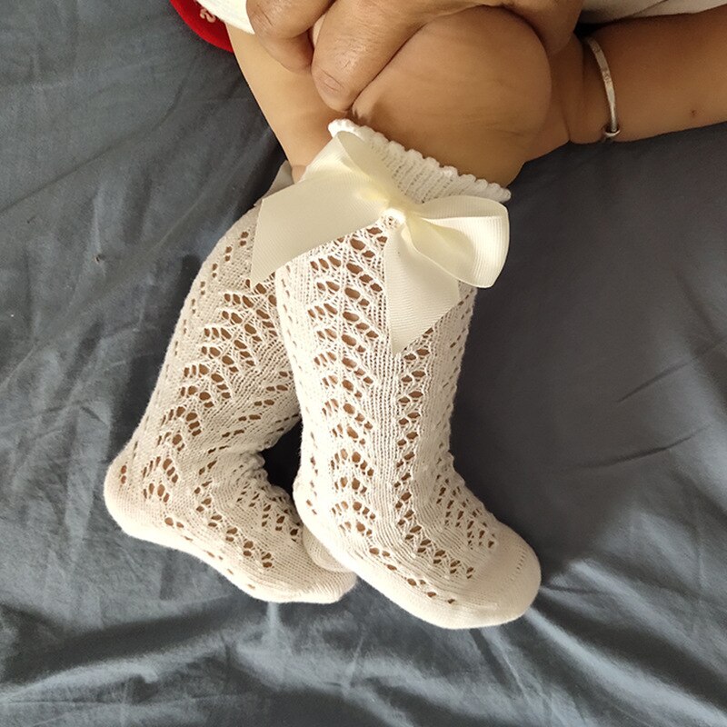 Calze a rete alte al ginocchio con fiocco bambini ragazze stile reale capretto scava fuori calzino Sox 0-4Y bambino bambino Bowknot In calzini tubolari. Commercio all&#39;ingrosso