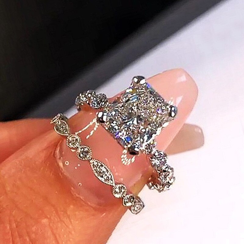 VAGZEB 2 pezzi Set di anelli da donna con cristallo quadrato geometrico Cubic Zirconia Set da sposa anelli per feste di nozze gioielli di moda caldo