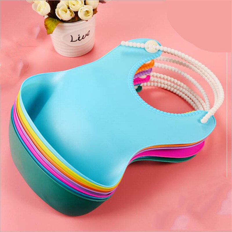 Beste Baby Lätzchen Wasserdichte TPE Fütterung Baby Speichel Handtuch Neugeborenen Cartoon Wasserdichte Schürzen Baby Lätzchen