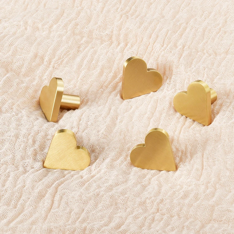 Manija de muebles de latón puro, manijas doradas para cajones para niños, exquisita forma de corazón de melocotón, decoración para habitación de niños, perilla para niños