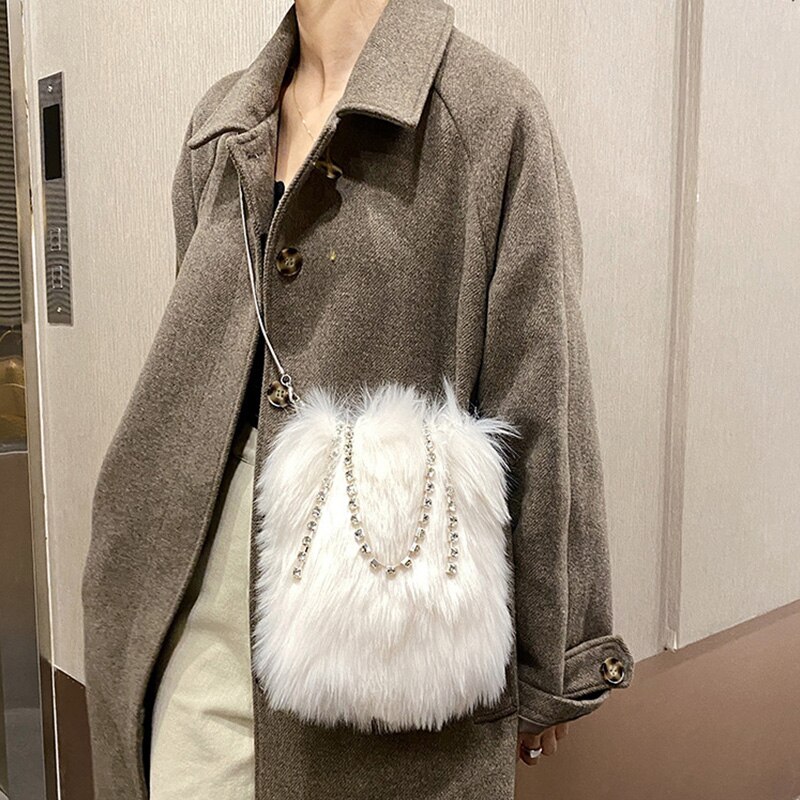 Plüsch-tragetasche für damen, 2022er -pack shopper, lässige frühlings- und sommerhandtaschen mit strassgriff und kette, beuteltasche