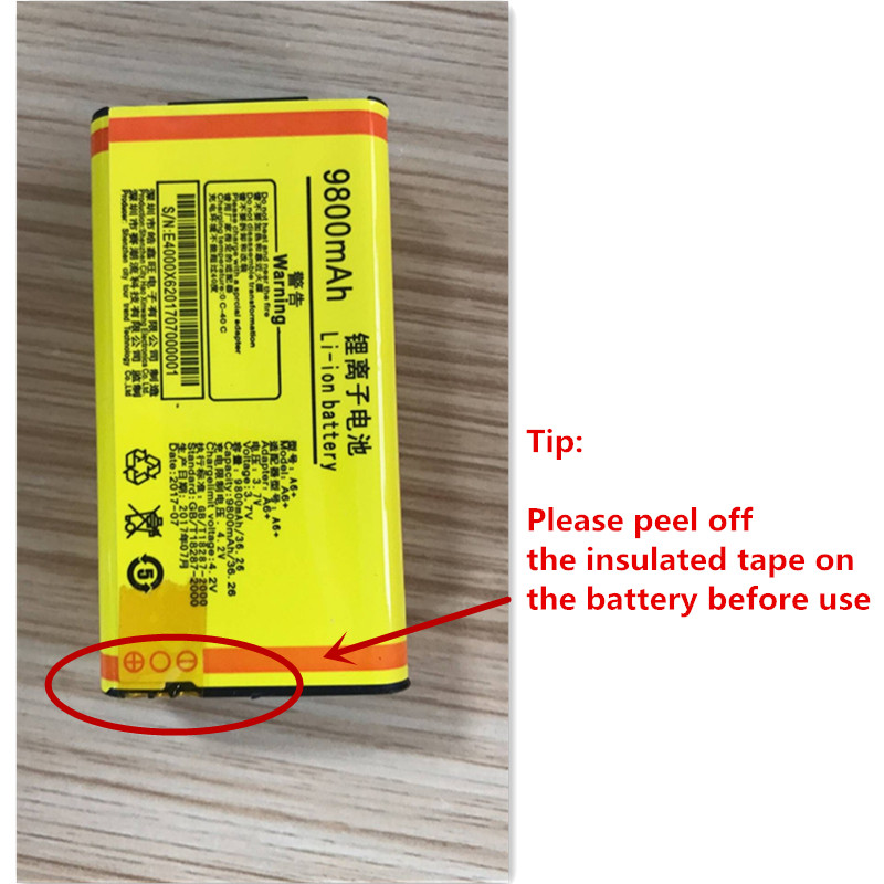 Guophone A6 Del Telefono Mobile 2.4 "9800 Mah Grande Batteria Accumulatori E Caricabatterie di Riserva con La Tastiera Russa E Flishlight 0.3MP Gli Studenti Più Anziani Cellulare