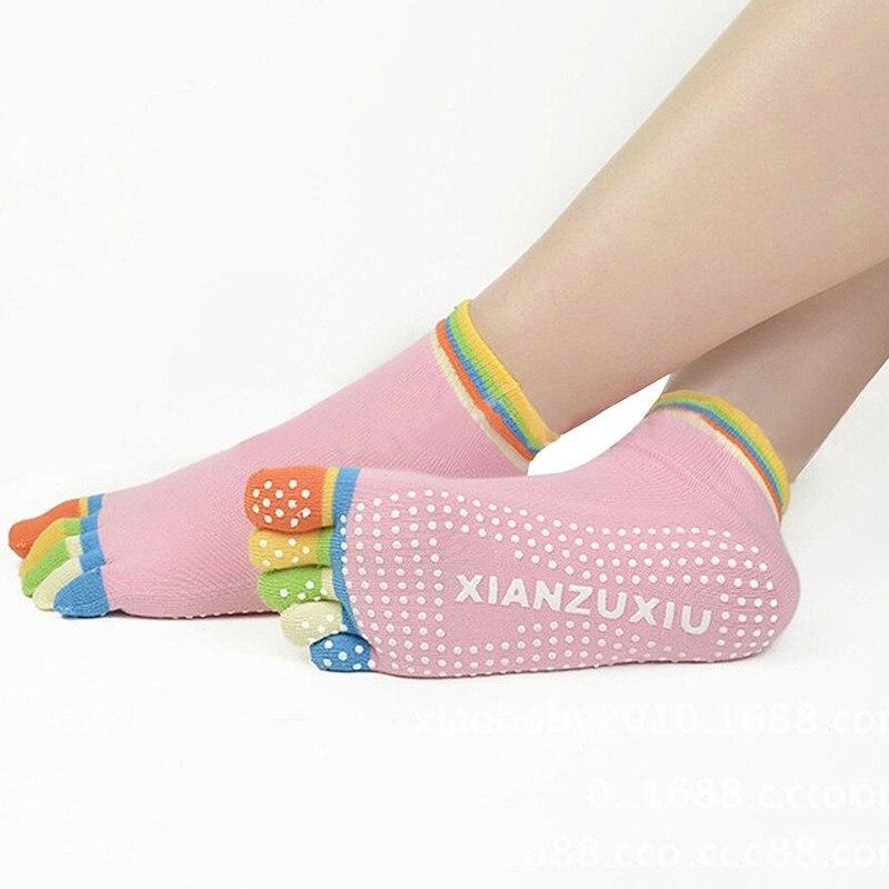 1 pair Women Yoga Socks Non-slip Massage Rubber Fitness Warm Socks Gym Dance Sport Exercise Barefoot Feel: Pink