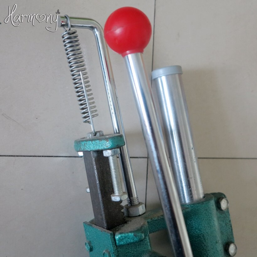 Machine à kératine pour fabrication de pointes de cheveux pré-collées, avec moule en une forme,