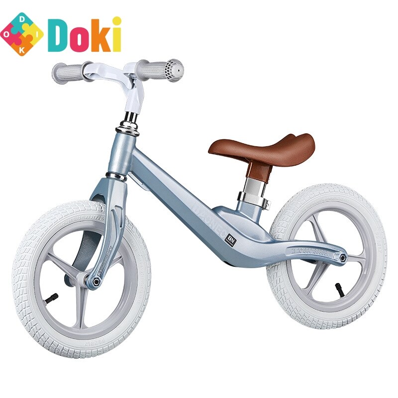 Children&#39;s Balance Slide Car Pedal Walk Child Baby Walkers Glided Car Children Doki Toy Alcoa Alloy Material