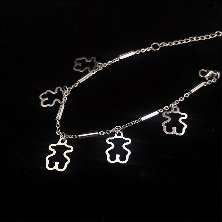 Lowa2021 retro classic children's fun cool hollow out Bear Cross girl's tiaodi Bracelet: Bear cub