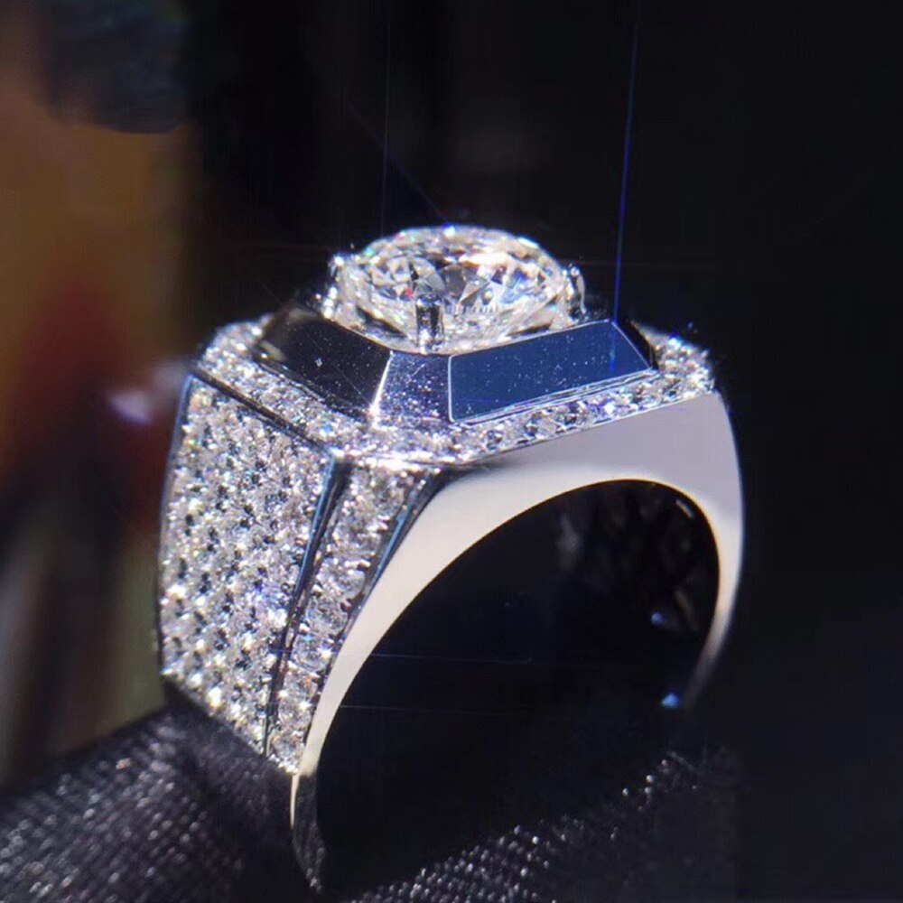 Luxe zilveren kleur, prachtige bling bling cz ring, vriendje, jubileum, banket, verloving, bruiloft, sieraden