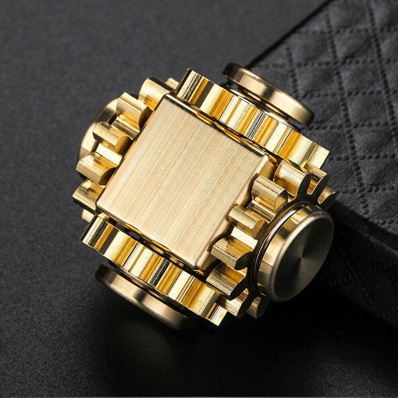 Fingertip gyro gear linkage cube pure copper finger mechanical adult toy decompression feelings craftsman gyro K9I6