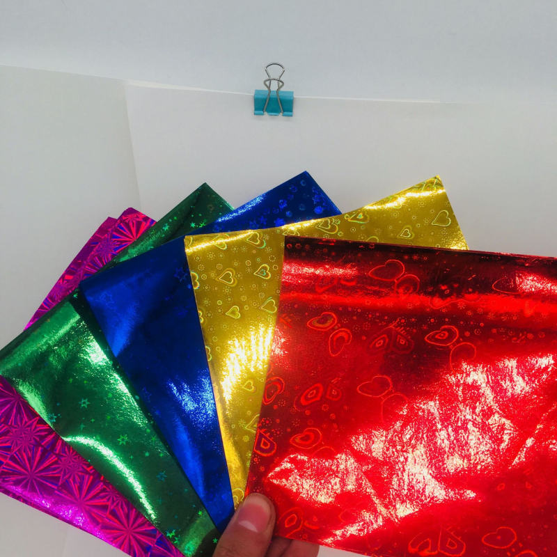 Juego de 50 unidades de papel de Origami cuadrado Multicolor, papeles de colores sólidos plegables brillantes de un lado, arte de colección de recortes adornos para manualidades DIY: Laser paper  15x15CM