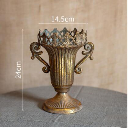 Europæisk retro jernbæger vase dekoration hjem stue blomsterarrangement figurer håndværk hotel metal urtepotte ornamenter: Stil 8