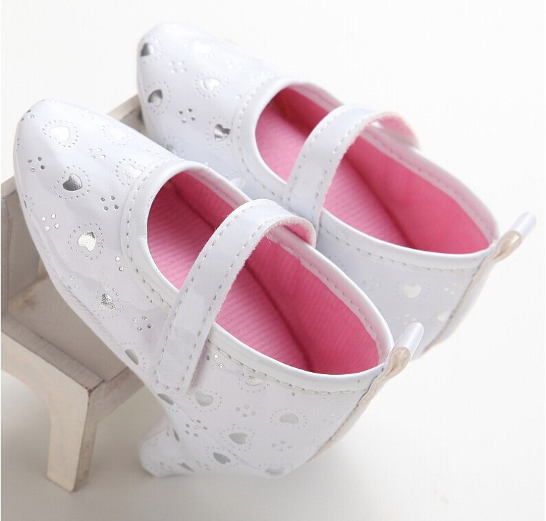 Baby Newborn High-heeled Flower Shoes Baby Photograph Photo Shoes Soft Sole Star Dot Cute Shoes Sandals Clogs: Beige / 7-12 Months