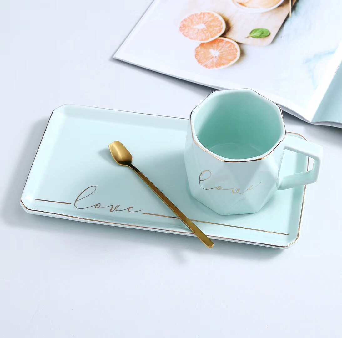 Europæisk luksuriøs guldkant keramik kaffekopper og underkopper ske sæt med æske te sojamælk morgenmadskrus desserttallerken: A2