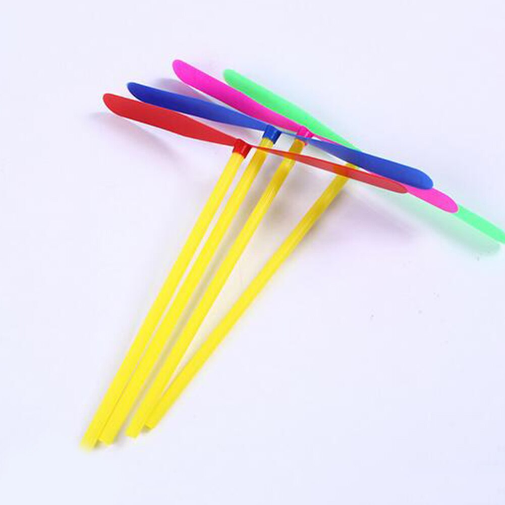 100Pcs Plastic Bamboe Libelle Vorm Hand Push Vliegende Propeller Outdoor Sport Game Kids Toy Roterende Vliegende Pijl