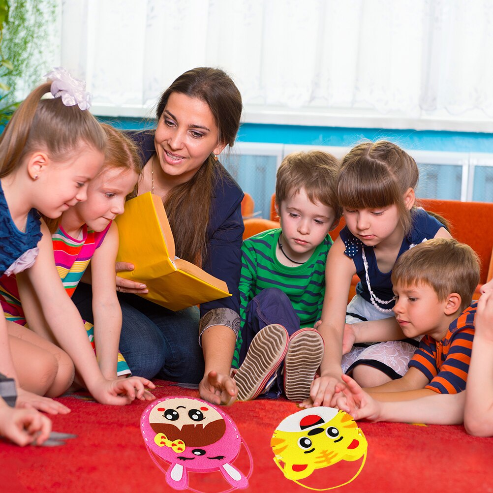 6Pcs Non-Woven Cloth DIY Bags Sewing Craft Toy Bag Handmade DIY Handmade Bag Cartoon Animal Tote Bags for Birthday