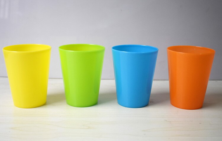 Hyvä 200 ml muovikuppi mainonta matkustaa ulkona kannettava piknik juoma mehu kuppi matta rakenne pp materiaali