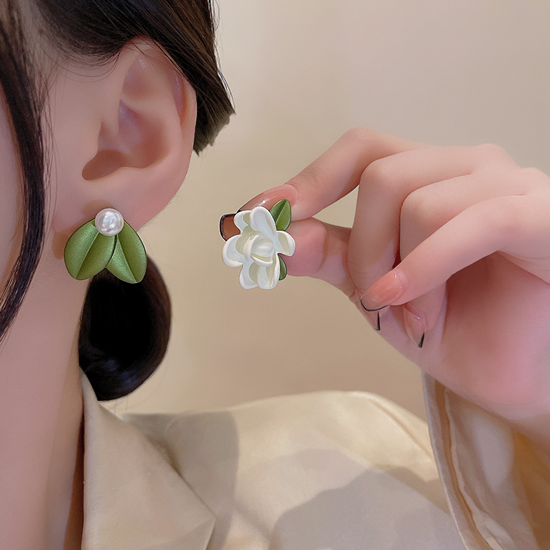 Korean Acrylic Flower Earrings For Women Long Tassel Transparent Crystal Earring Jewelry Wedding: BROWN