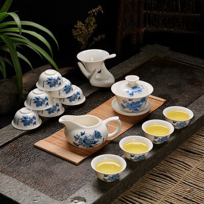 Bone China Ceramic Kung Fu Tea Set Relief Dragon Porcelain 14pcs of Tea Suit with Gaiwan Tea Cups W $: K