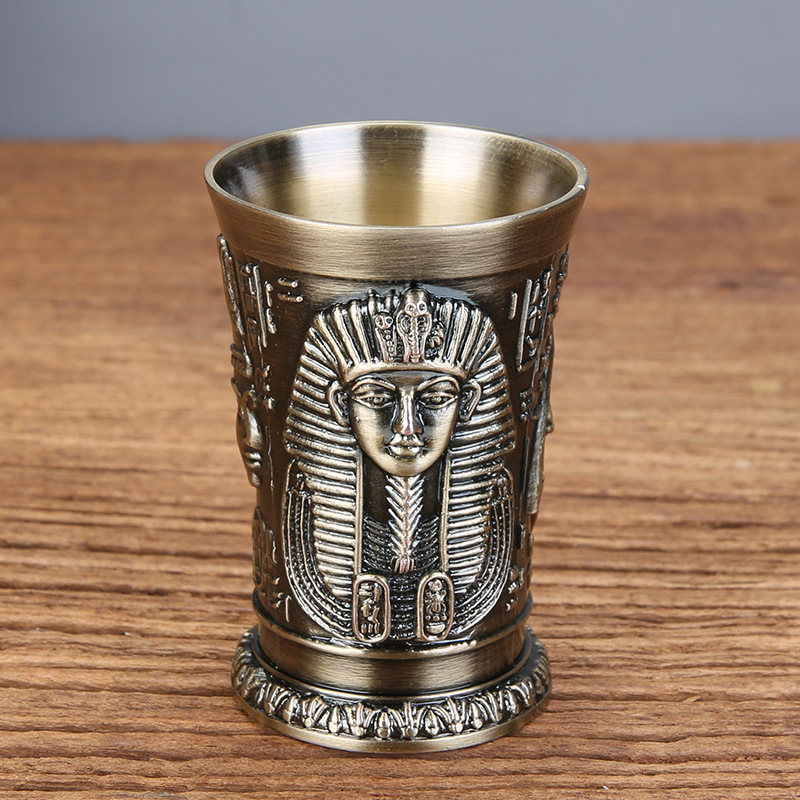 Zinklegering egyptisk farao vinglas metal håndværk old egyptisk totem vinglas europæisk retro vinglas: -en