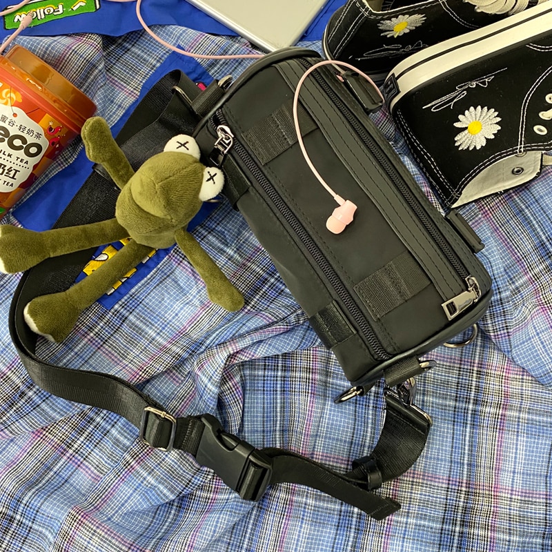 Japansk harajuku funksjon sylinder bag kvinnelig koreansk vill messenger bag student verktøy mørk vind ins strikk bag
