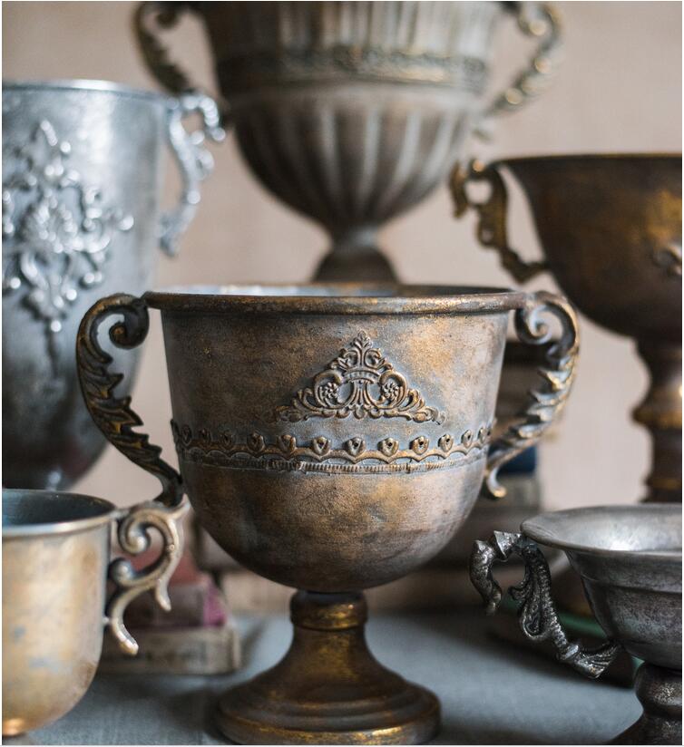 Europæisk retro jernbæger vase dekoration hjem stue blomsterarrangement figurer håndværk hotel metal urtepotte ornamenter