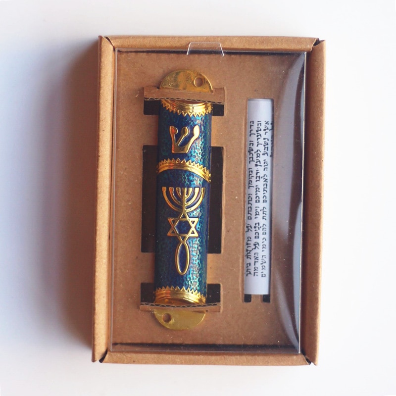 Mezuzah -kotelo mezuza -pergamentti scaroll juutalaisten talojen ja huoneiden ovipylväissä
