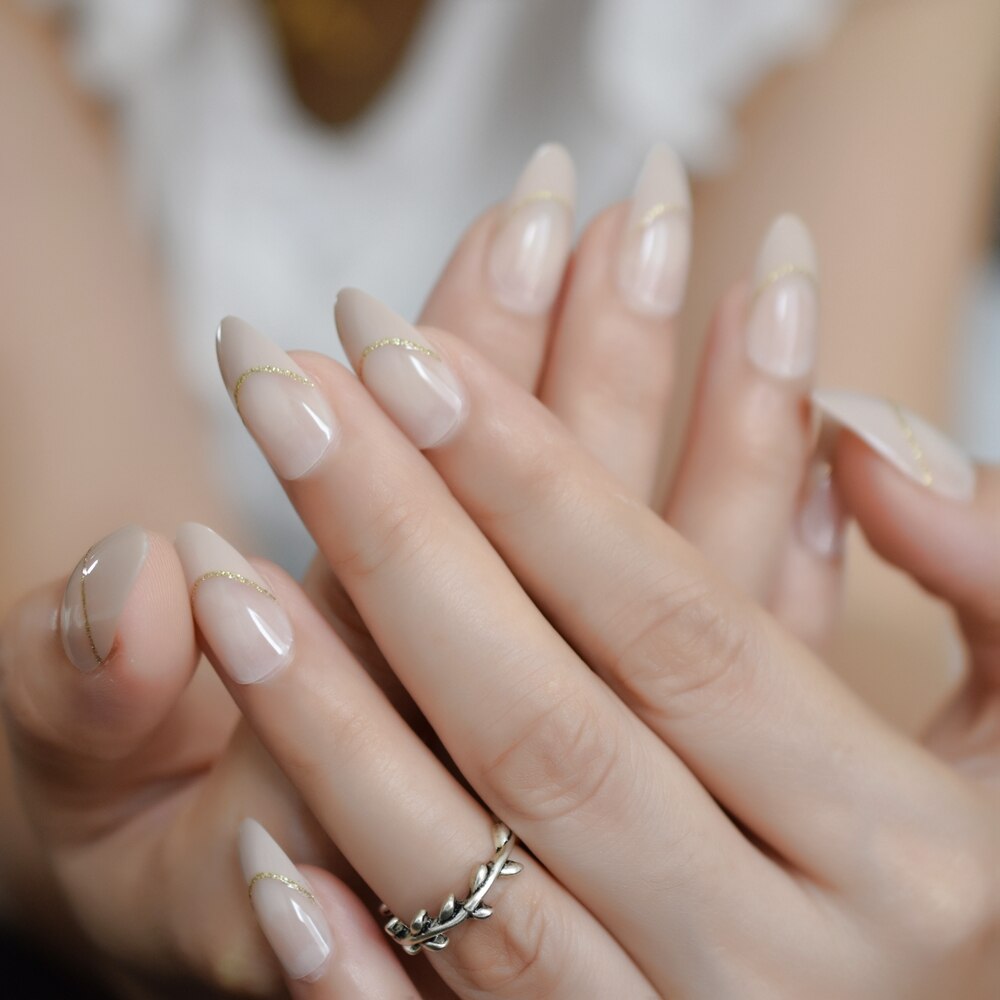 Faux ongles style français, , Beige, naturel, mi-stiletto, or, ligne de sourire, pointes de manucure conçues