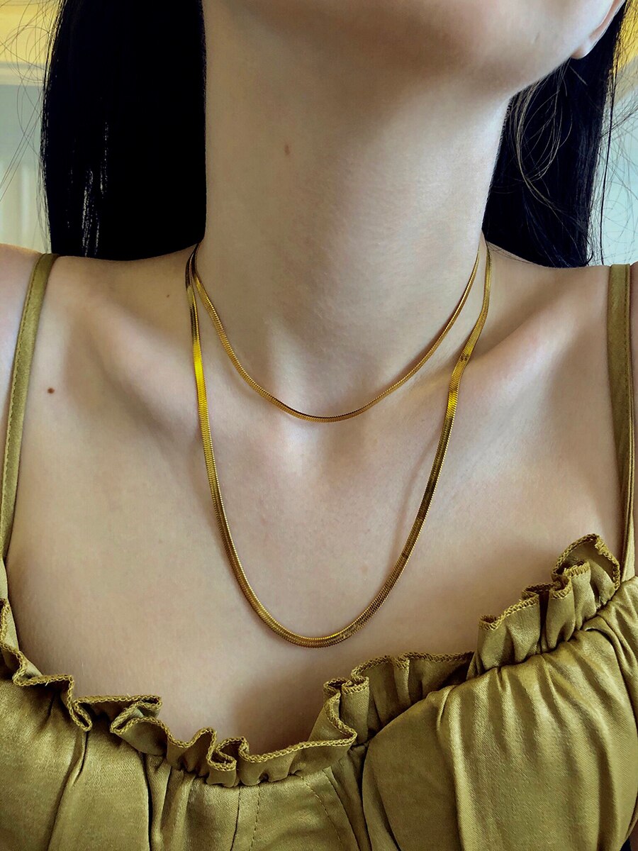 Gold plated choker flat snake bone chain twist chain necklace for lovers Kendall Jenner the same style instagram