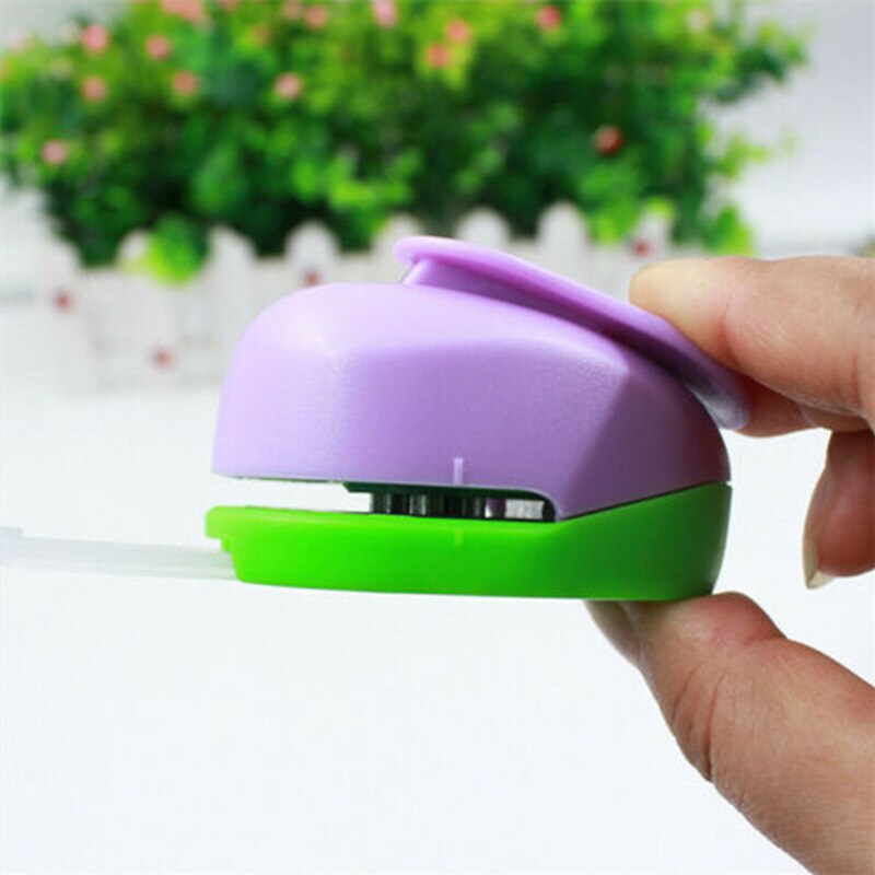 Mini Scrapbook Punches Circular Paper Hole Punch Handmade Cutter Card DIY Round Paper Embossing Device DIY Card Punches