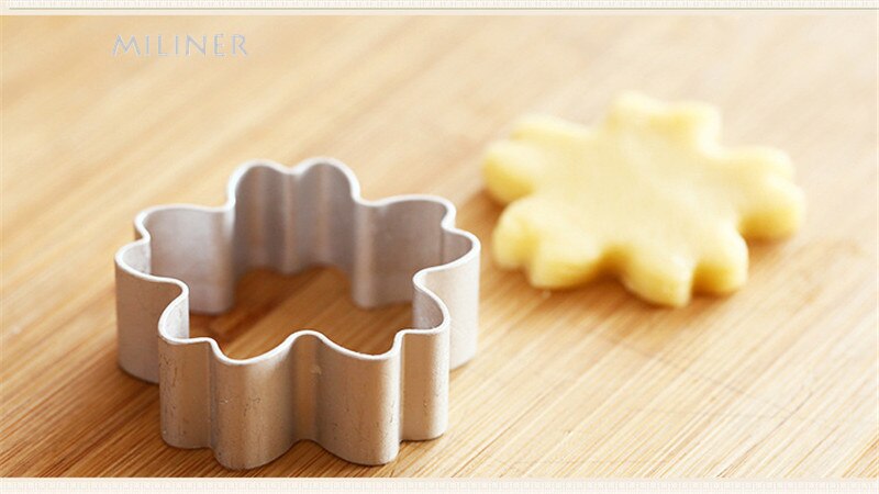 Pruimenbloemvormige aluminium mal suiker ambachtelijke koekje koekengereedschap taart gebak bakvorm gereedschap bakgereedschap voor taarten