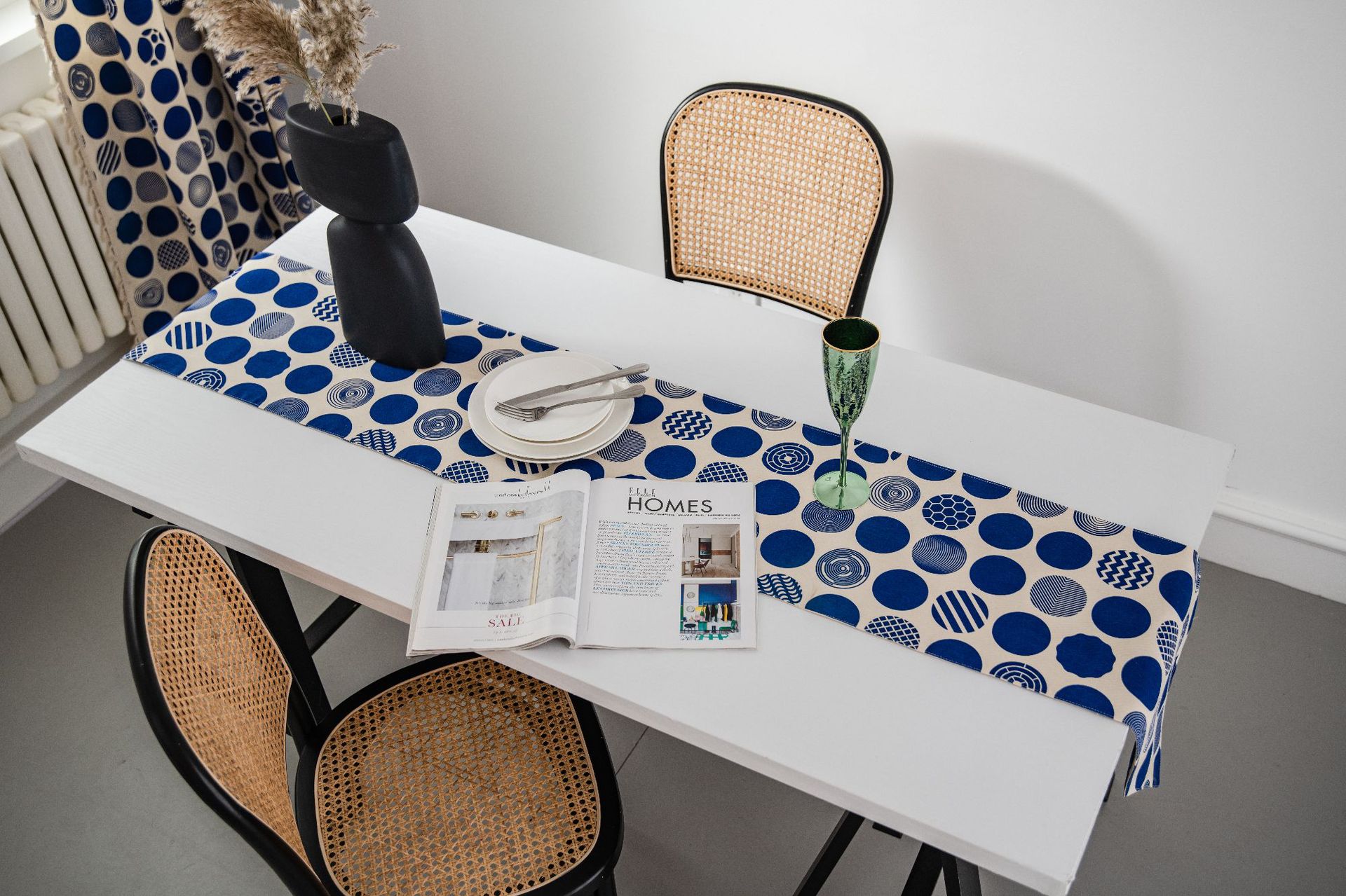 Nordic Blue and White Geometric Dot Printing Table Runner with Cotton Linen for Dining Table Wedding Party TV Cabinet Decoration