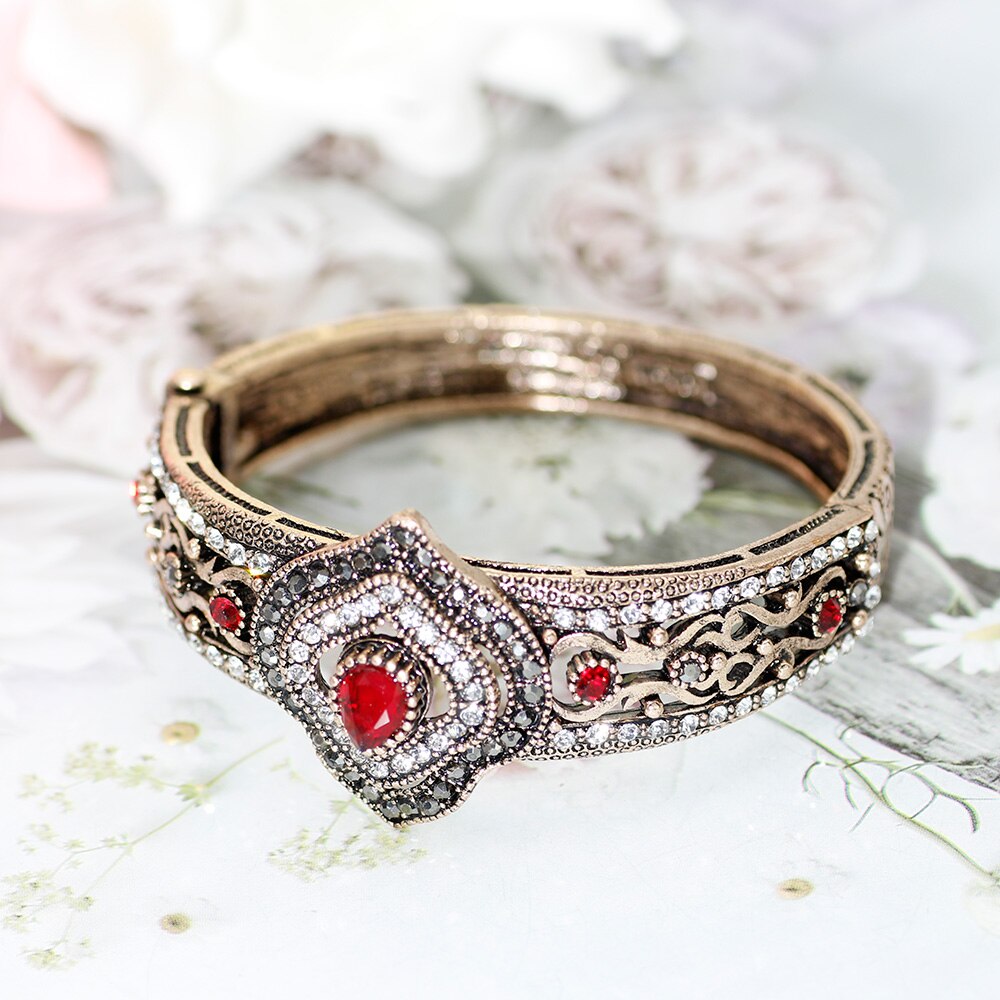 SUNSPICE Frau Jahrgang Armreif Türkische retro Gold Farbe Strass Manschette Armbinde Persien Frauen Ethnische Hochzeit Schmuck: 114rot