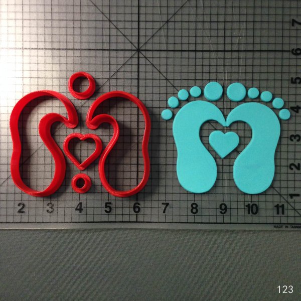 Baby Gezicht Cookie Cutter Set Fondant Cupcake Top Cutter Custom Made 3D Gedrukt Taart Decoratie Gereedschappen Biscuit Mold: baby feet2 4 inch