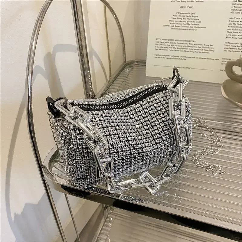 Allover-Beuteltasche mit Strasssteinen, Balltasche mit Glitzerkette, Mini-Umhängetasche für Damen (6,3 x 3,54) Zoll).