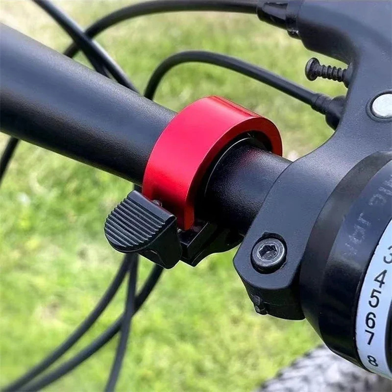Cykelklockor baserade på de 31.8mm handtagen på en mountainbike, racercykel, innovativ aluminiumlegering 90db cykelstyrkrans