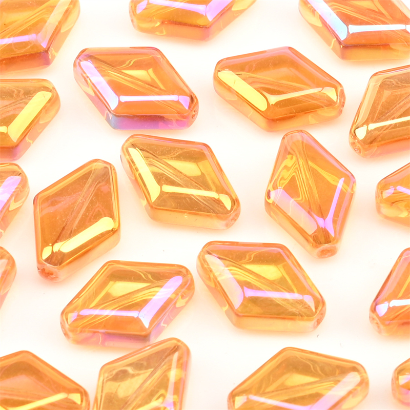 Perline bicono in vetro ceco da 15 mm Perline di cristallo rombico di colore elettrolitico Fatte a mano Artigianato fai da te Anelli pendenti Accessori: Lavanda