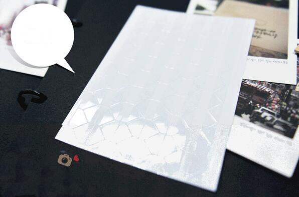 25 kpl tee itse valokuva-albumi leikekirjan kulmatarra pvc värikäs paperi kulmatarra kehys kuva koristelu 18 väriä: Valkoinen läpinäkyvä