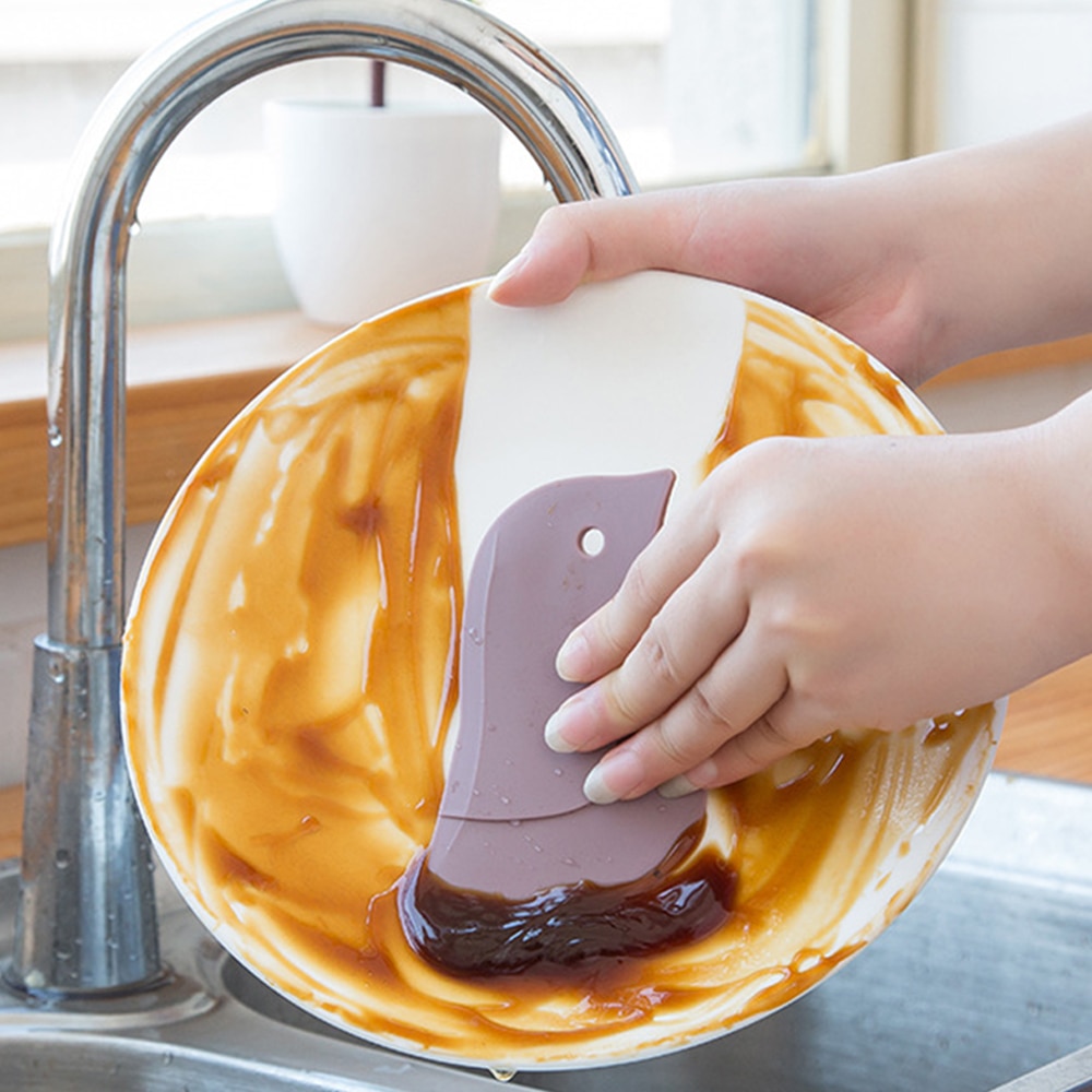1pc søte pingvinform baking mykt blad skraper oljefat tallerken skraping kjøkken dings skitne flekker rengjøringe tørkebrett verktøy