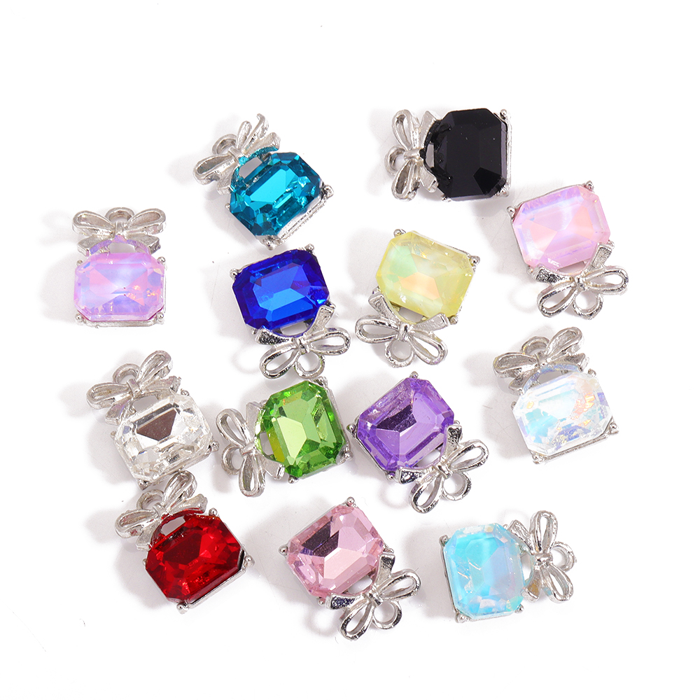 10 Uds. De dijes de animales de mariposa de cristal de colores mezclados, pendientes dulces para mujer, accesorios de pulsera, suministros de joyería Diy